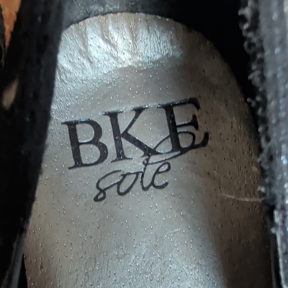 BKE Sole Black Lace Studded High Heels - Picture 5 of 7